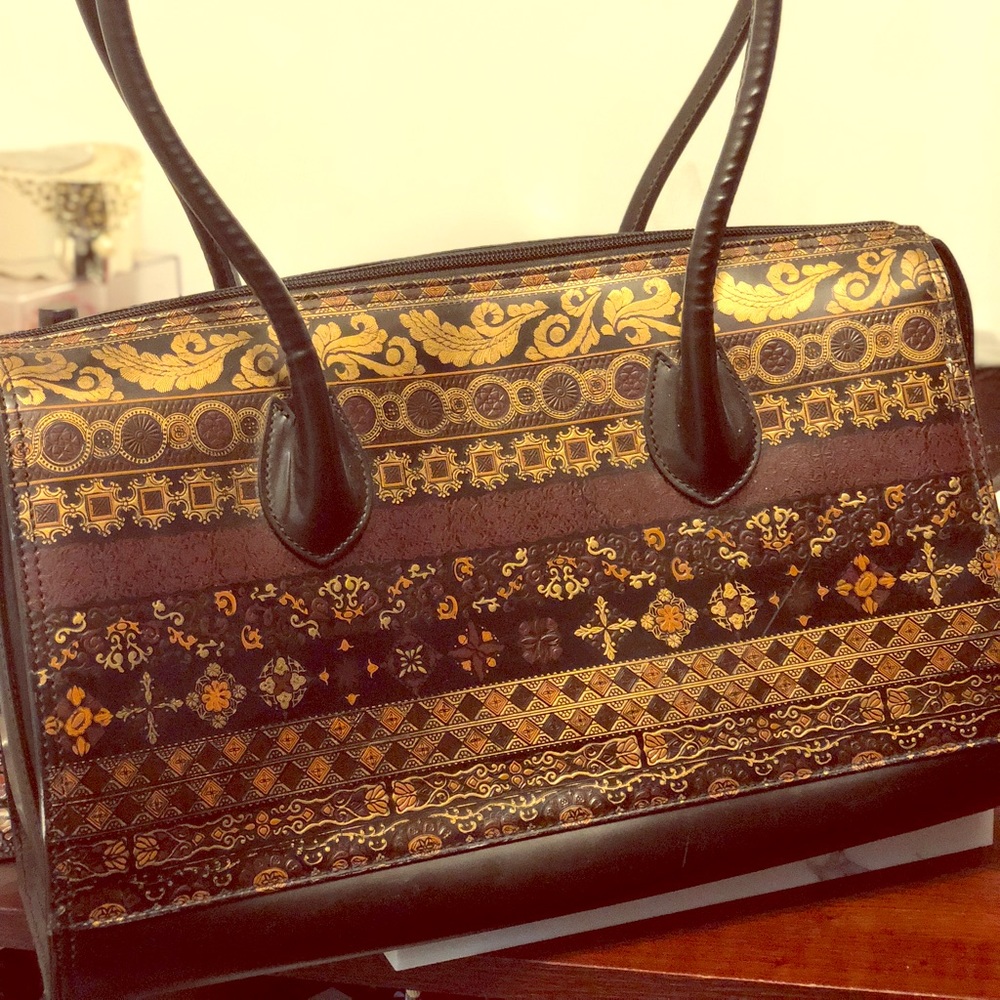 Handcrafted Italian leather bag